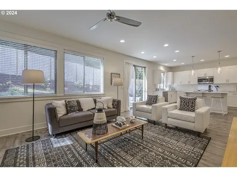 11074 SW Annand Hill Court Portland OR 97224