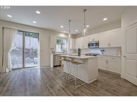 11074 SW Annand Hill Court Portland OR 97224