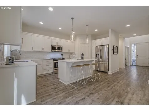 11074 SW Annand Hill Court Portland OR 97224
