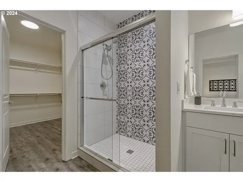 11074 SW Annand Hill Court Portland OR 97224