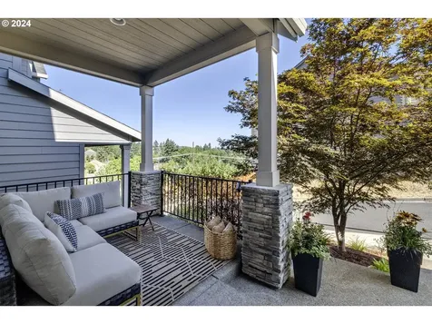 11074 SW Annand Hill Court Portland OR 97224