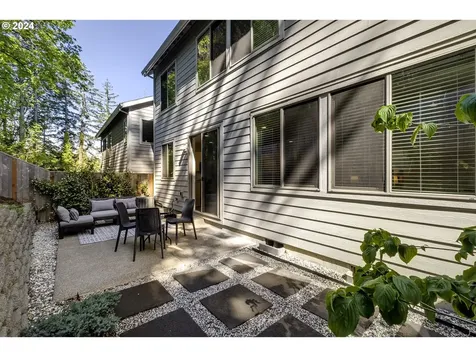 11074 SW Annand Hill Court Portland OR 97224