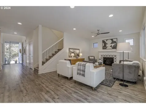11074 SW Annand Hill Court Portland OR 97224