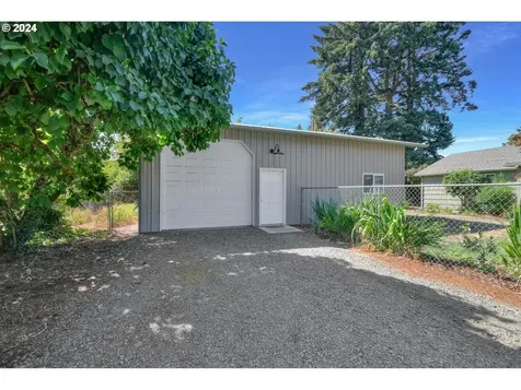 1427 Anderson Lane Springfield OR 97477