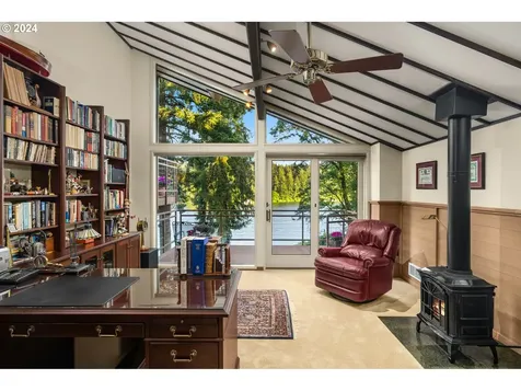 1750 Northshore Road Lake Oswego OR 97034