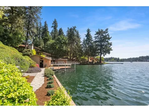 1750 Northshore Road Lake Oswego OR 97034