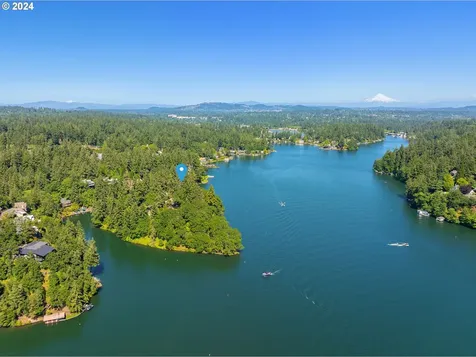 1750 Northshore Road Lake Oswego OR 97034