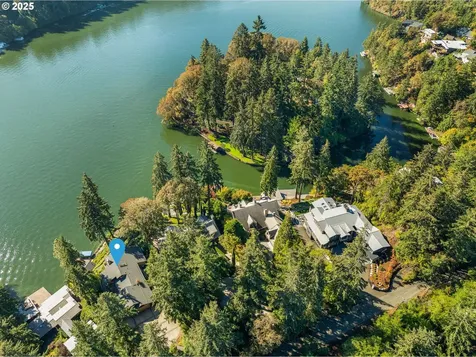 1750 Northshore Road Lake Oswego OR 97034