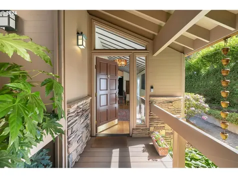 1750 Northshore Road Lake Oswego OR 97034