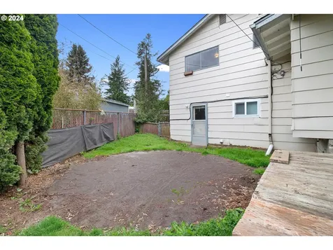 16740 SE Kelly Street Portland OR 97236