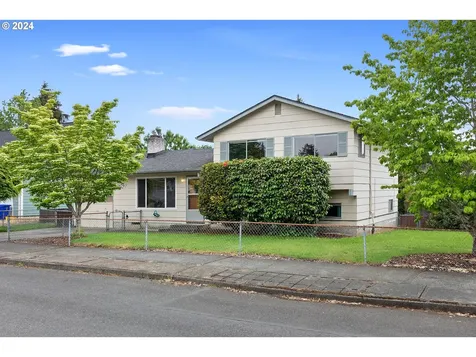16740 SE Kelly Street Portland OR 97236