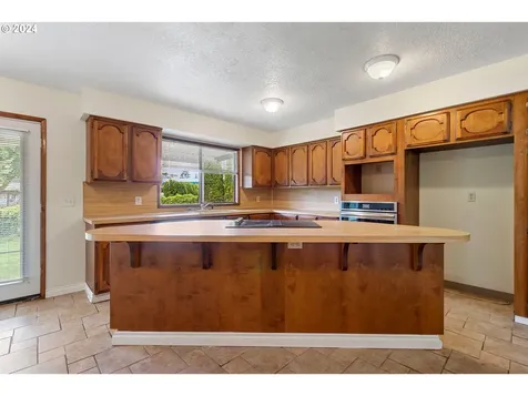16740 SE Kelly Street Portland OR 97236