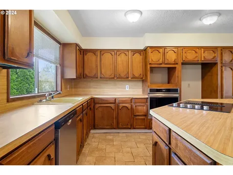 16740 SE Kelly Street Portland OR 97236