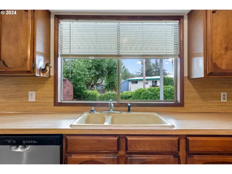 16740 SE Kelly Street Portland OR 97236