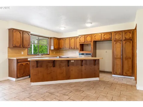 16740 SE Kelly Street Portland OR 97236