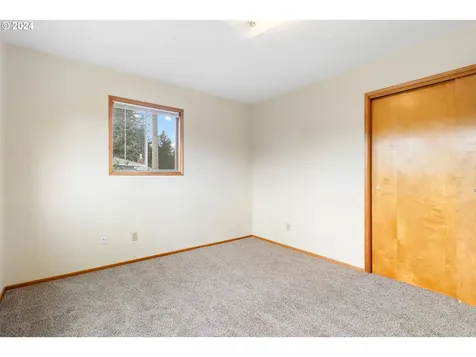 16740 SE Kelly Street Portland OR 97236