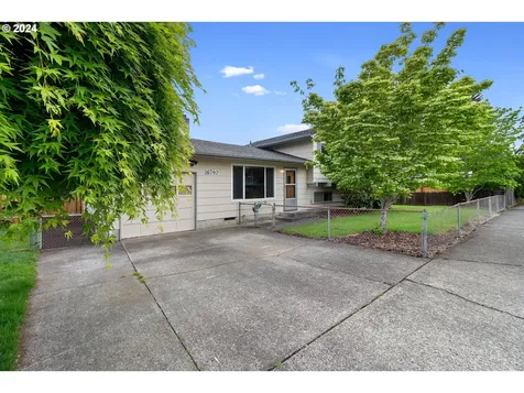 16740 SE Kelly Street Portland OR 97236