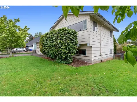 16740 SE Kelly Street Portland OR 97236
