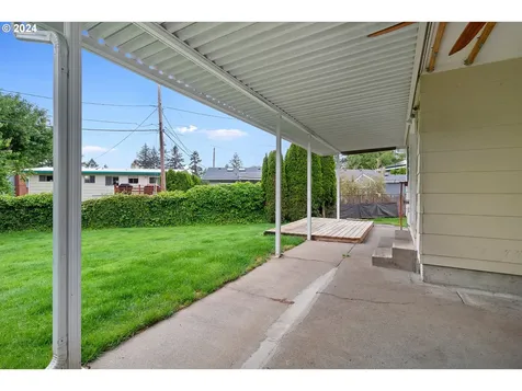 16740 SE Kelly Street Portland OR 97236