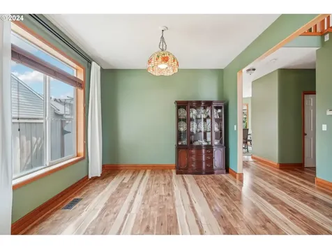 327 Nw 151st Street Vancouver WA 98685