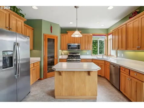 327 Nw 151st Street Vancouver WA 98685