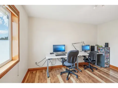 327 Nw 151st Street Vancouver WA 98685