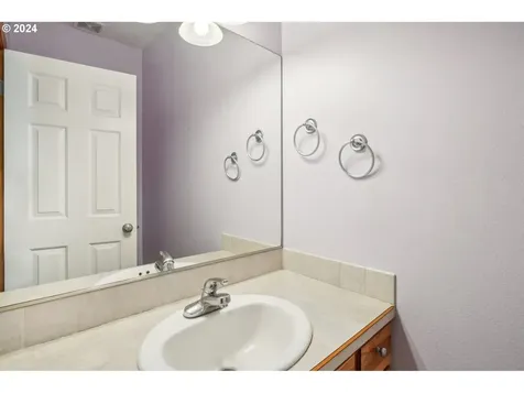 327 Nw 151st Street Vancouver WA 98685