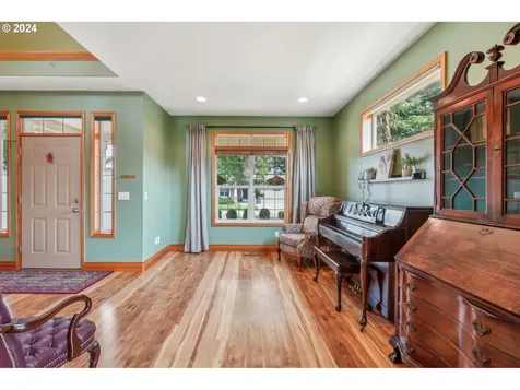 327 Nw 151st Street Vancouver WA 98685