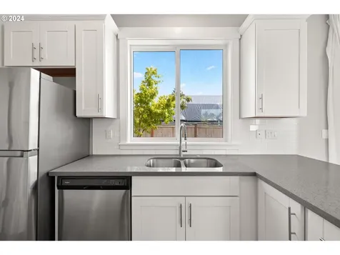 1572 Ne Sunrise Lane Hillsboro OR 97124