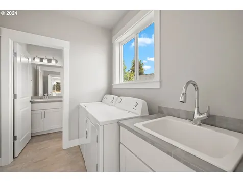 1572 Ne Sunrise Lane Hillsboro OR 97124