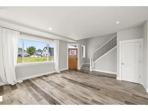 1572 Ne Sunrise Lane Hillsboro OR 97124