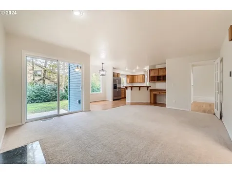1743 SE 60th Avenue Hillsboro OR 97123