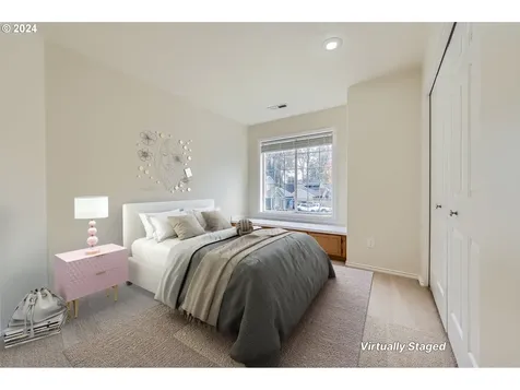 1743 SE 60th Avenue Hillsboro OR 97123