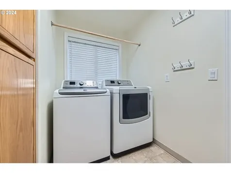 1743 SE 60th Avenue Hillsboro OR 97123