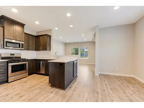 17375 Se Cuyahoga Way Damascus OR 97089