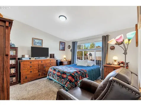 1483 Audrey Way Woodburn OR 97071