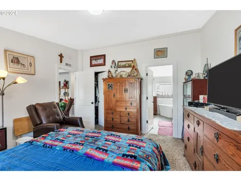 1483 Audrey Way Woodburn OR 97071