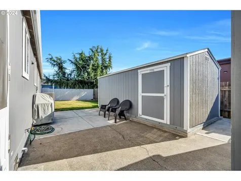 1483 Audrey Way Woodburn OR 97071