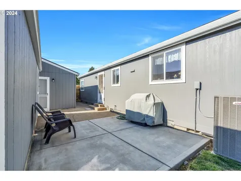 1483 Audrey Way Woodburn OR 97071