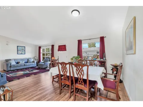 1483 Audrey Way Woodburn OR 97071