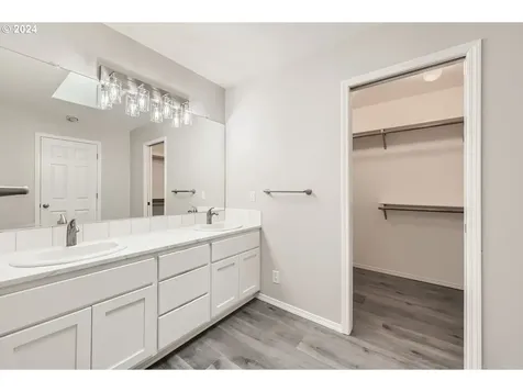 11305 Ne 35th Avenue Vancouver WA 98686