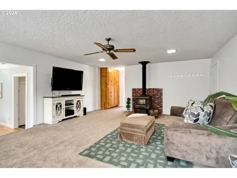 37020 Se Sunset View Road Washougal WA 98671