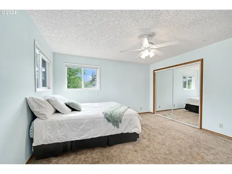 37020 Se Sunset View Road Washougal WA 98671
