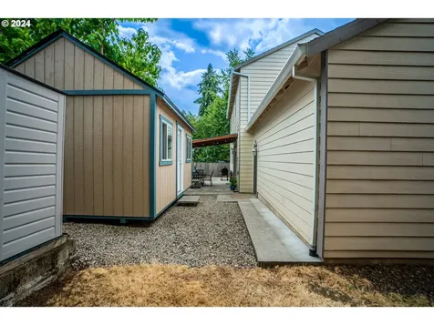 16240 SE Blooming Lane Clackamas OR 97015
