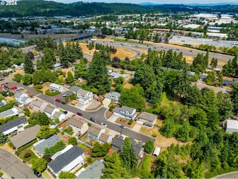 16240 SE Blooming Lane Clackamas OR 97015