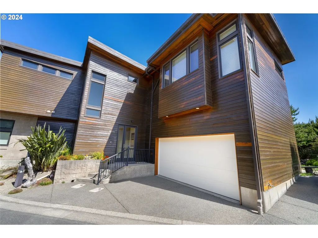 2791 Colony Circle Bandon OR 97411