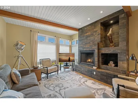 2791 Colony Circle Bandon OR 97411