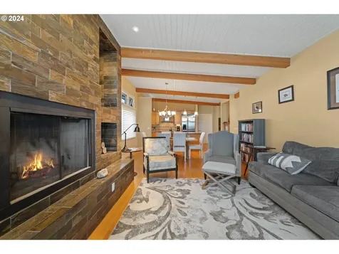 2791 Colony Circle Bandon OR 97411