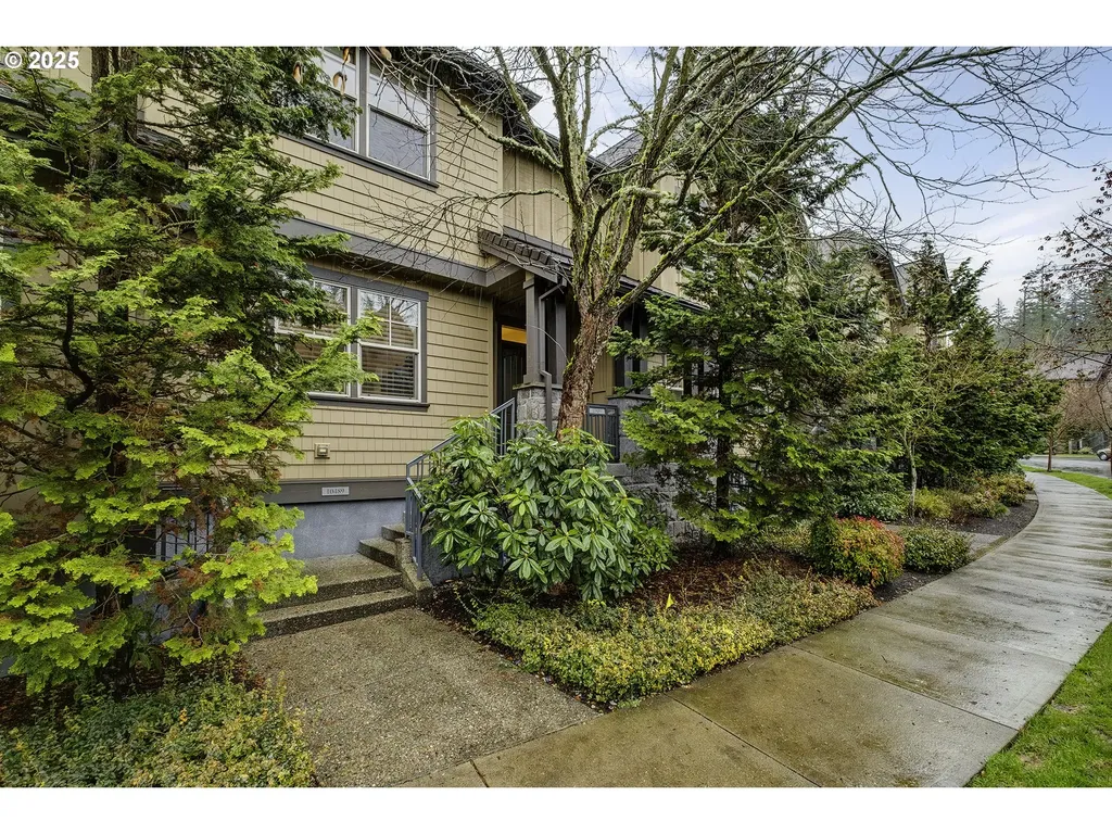 10489 SW Windwood Way Portland OR 97225