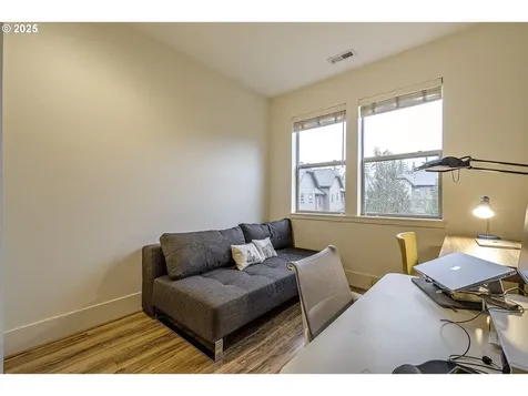 10489 SW Windwood Way Portland OR 97225
